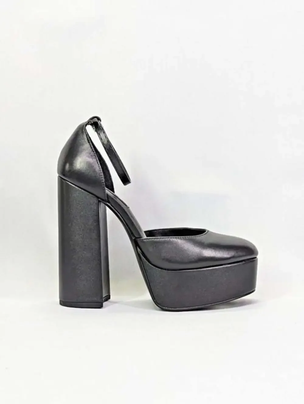 Aqua Lisa Women's Black Ankle Strap Platform Heels Size 7.5 (MSRP $138)